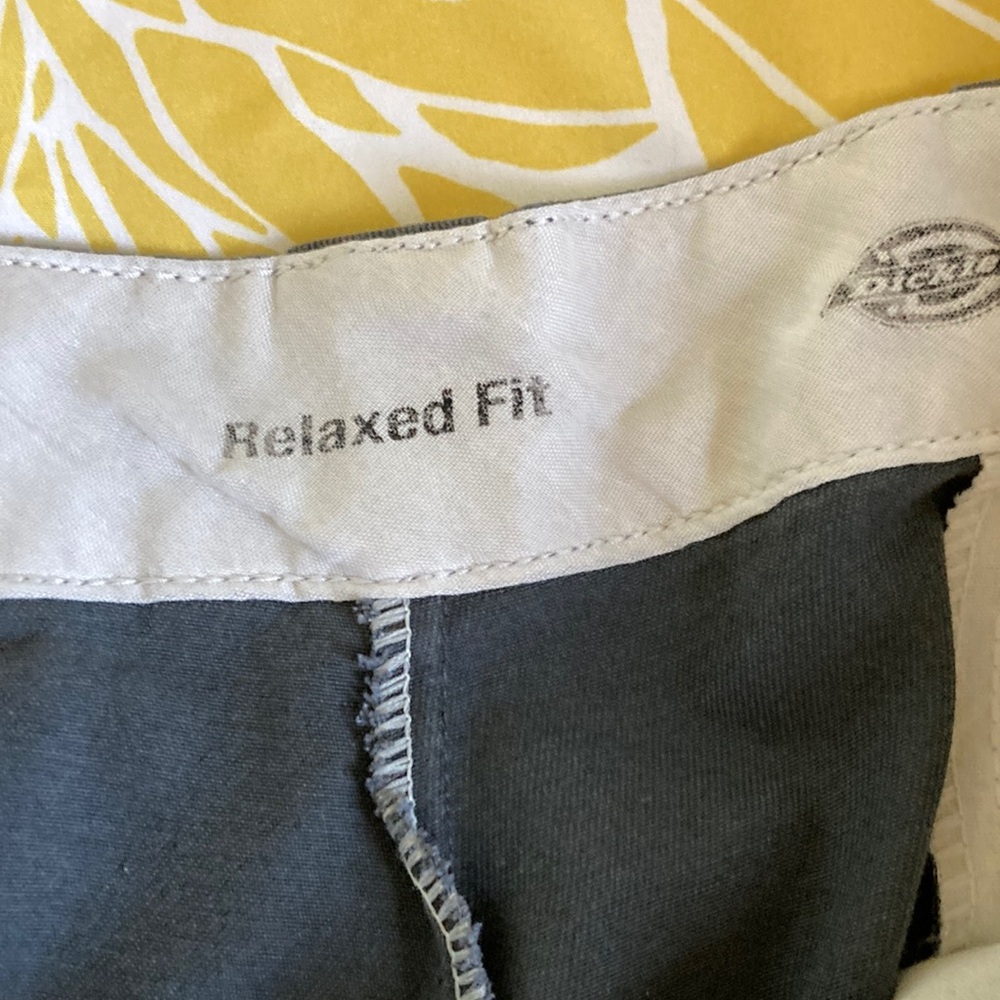 Dickies Relaxed Fit Trousers in Gray